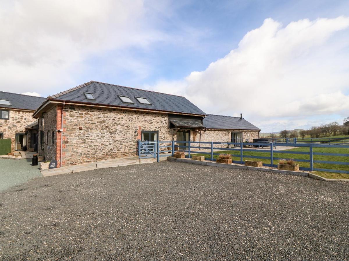 Villa Y Beudy The Dairy Oswestry Exterior foto